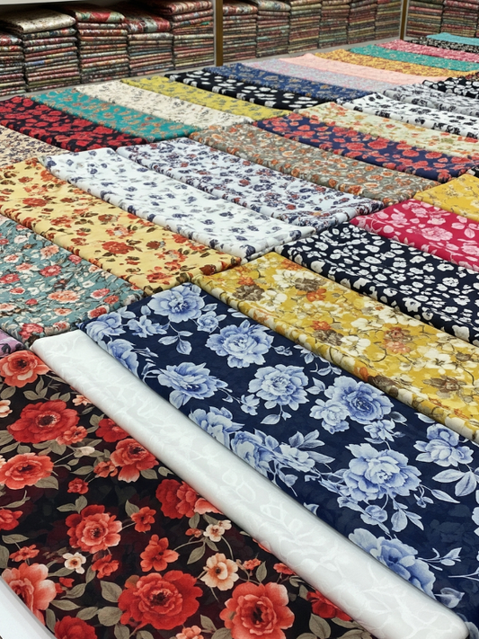 Elegant Floral Printed Chiffon Fabric – 58” Width – Wholesale Unstitched